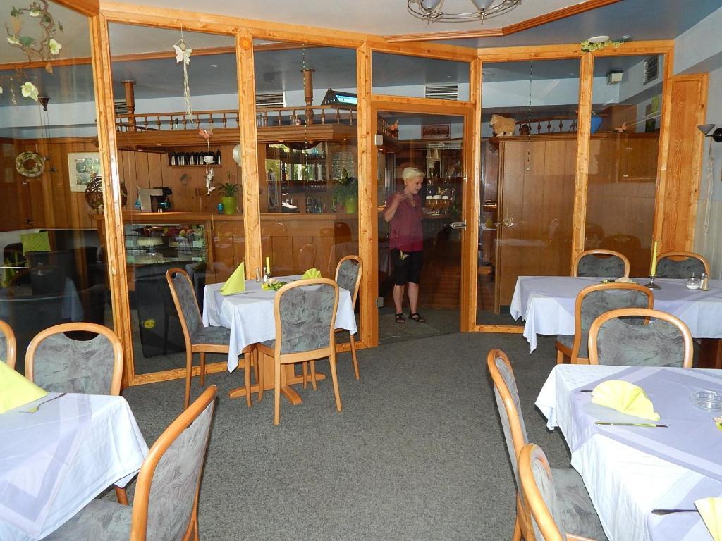 Hotel-Lindenhof Rauschenberg Kültér fotó